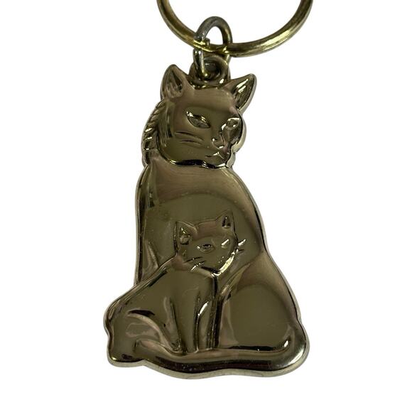 Vintage Mother Kitty Cat & Kitten Keychain Pendant Sitting Metal - Picture 7 of 7